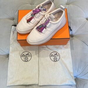 HERMES TEAM TRAIL LOW CUT SNEAKERS IN LIGHT PINK🎀